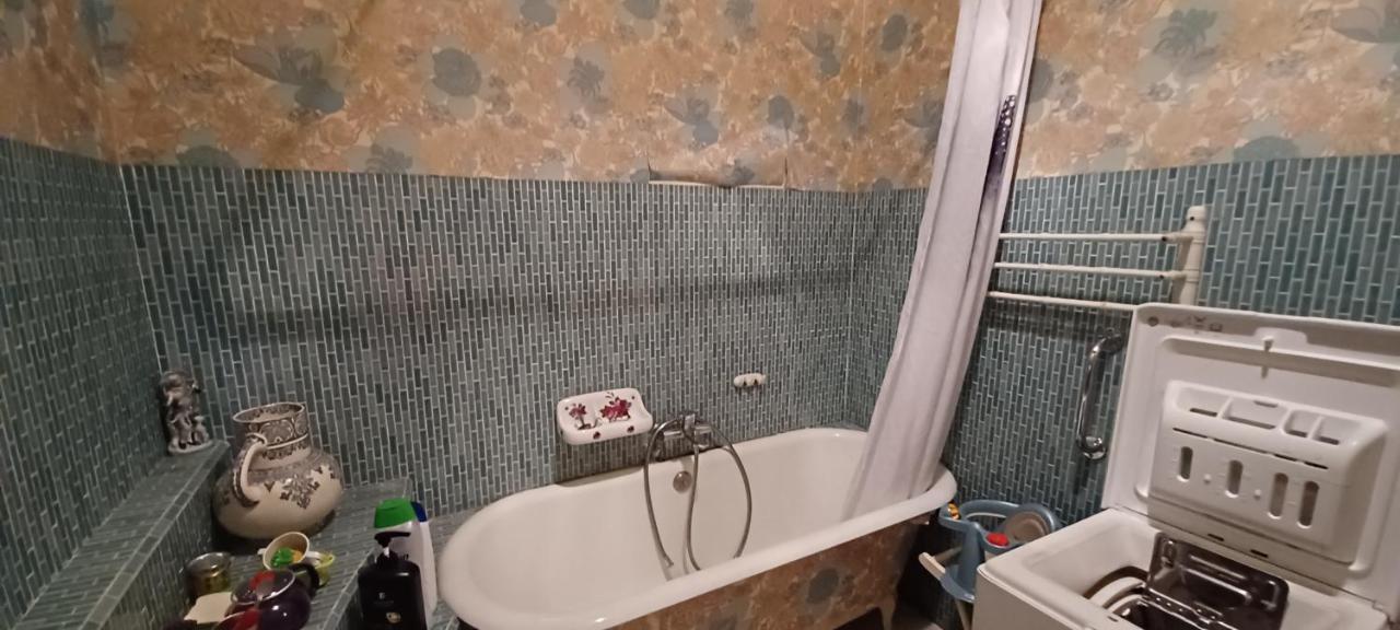 Chez Virginie - Chambre Du Bourg 卢德 外观 照片