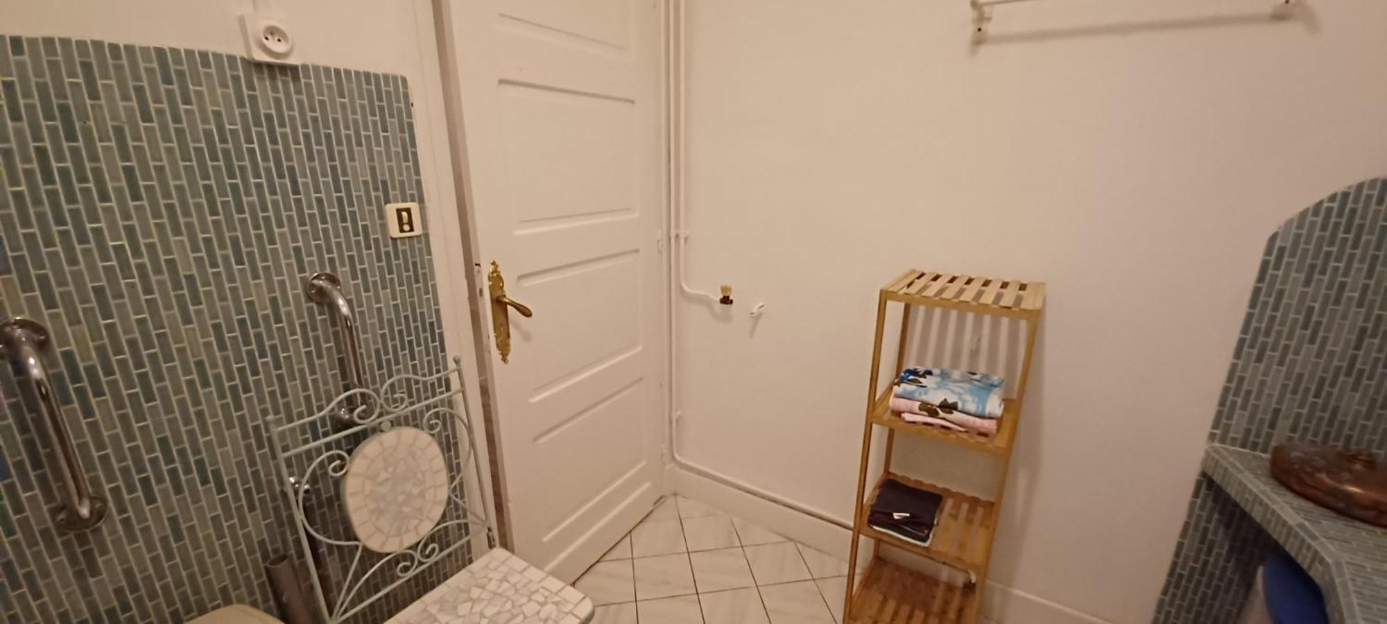 Chez Virginie - Chambre Du Bourg 卢德 外观 照片